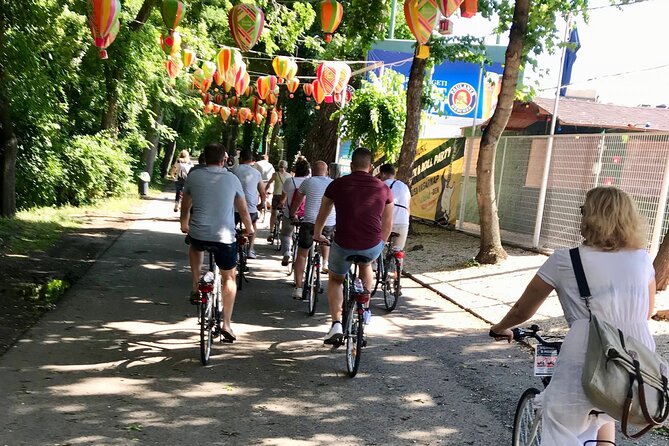 1-Day Bike Rental in Budapest - Reaching the castle district on two wheels