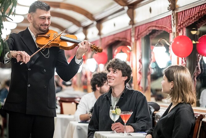 10PM Budapest Danube Cruise with Live Music & Food or Drinks - Who will enjoy this late-night cruise