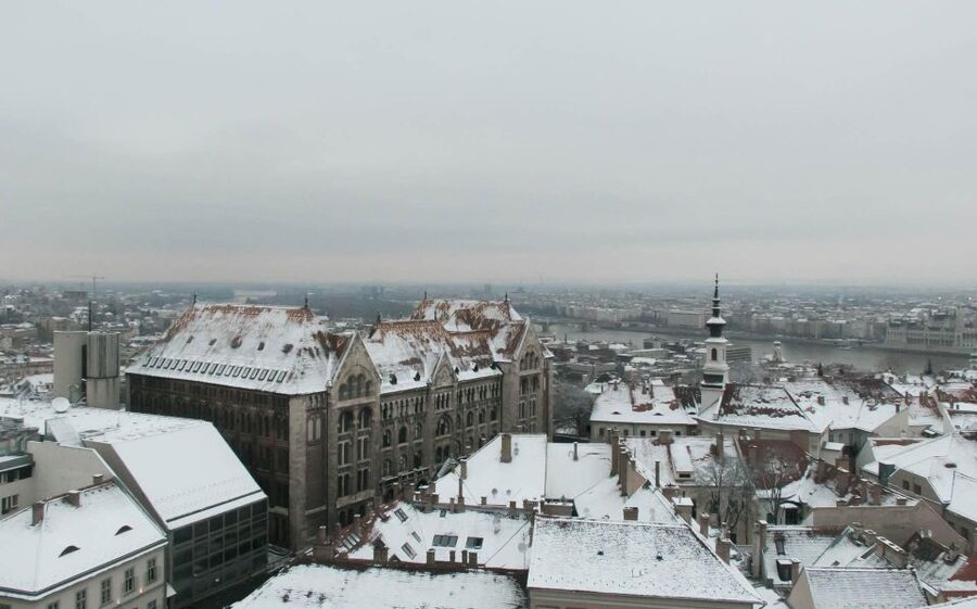 2 Hours Buda Castle Walking Tour - Walk with a Historian - Mary Magdalene Church and the marks of change