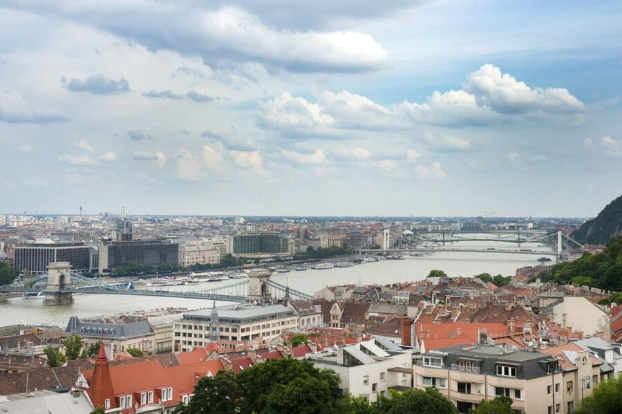 3-Hour Orientation Walking Tour of Buda and Pest - What the $41 price buys you