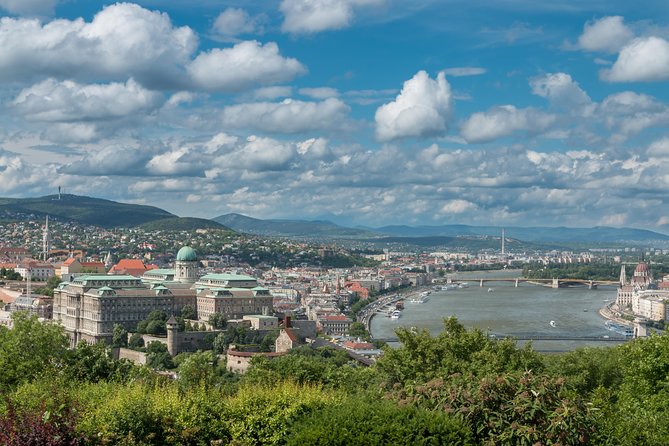 4 hours long private minivan tour in Budapest - The Buda hills: Citadella and Gellert Hill
