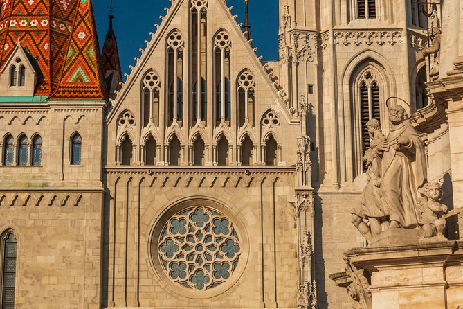 4 hours long private minivan tour in Budapest - Parliament and Szabadsag ter on the Pest side