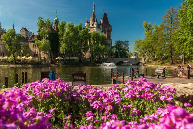 4 hours long private walking tour in Budapest - Heroes’ Square and Andrássy Avenue