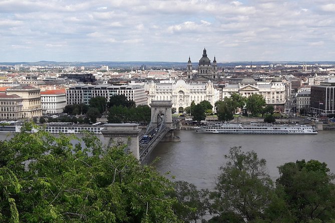 Accessible Budapest Tour - St. Stephen’s Basilica and the practical start in Pest