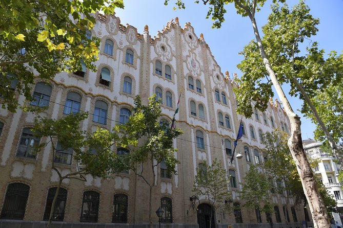All day city tour in Budapest - Buda Castle packs several famous sights into one hour