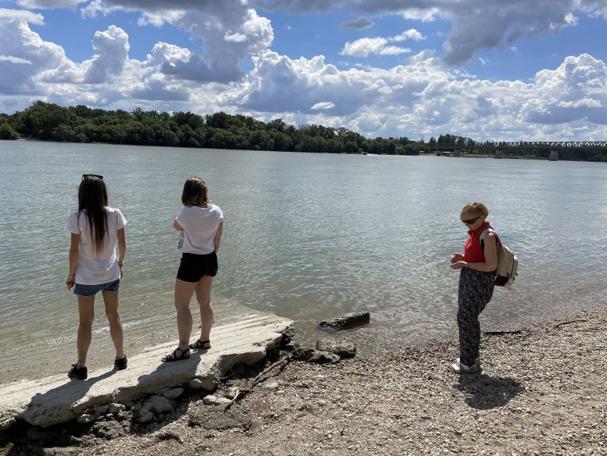 Alternative Bike tour: Graffiti Wall and Peace - A slower stretch on Margaret Island
