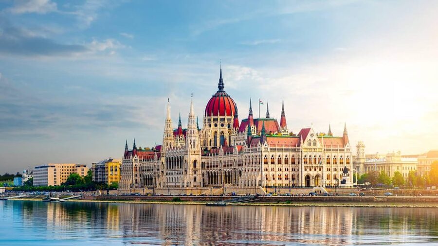 Best of Budapest: Private Walking Tour with a Local - Central Market Hall and Budapest’s food culture
