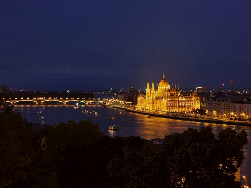 BloodThirsty Hungary: Walking tour & Dark Historical Stories - Weather, walking, and what to bring
