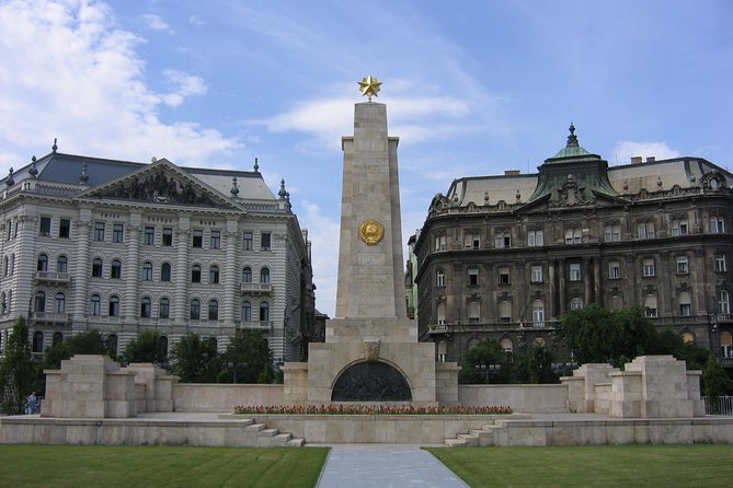 Born Under The Red Star - The History of Communism in Hungary - Private Tour - St. Stephen’s Basilica and the cost of a short detour