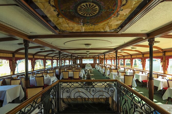 Bottomless Brunch and Cruise with Prosecco in Budapest - The Danube route and its famous sights