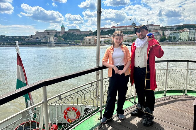 Bottomless Brunch and Cruise with Prosecco in Budapest - Who should book this Budapest brunch cruise?