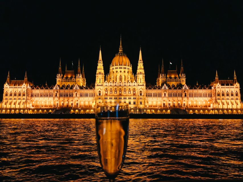 Budapest: 1-Hour Evening Sightseeing Cruise with Drink - Parliament: the grandest view of the hour