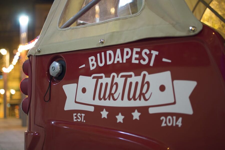 Budapest: 2-Hour Private TukTuk Tour - Key points at a glance