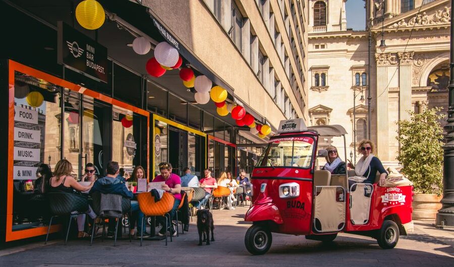 Budapest: 2-Hour Private TukTuk Tour - Starting in central Budapest’s small streets