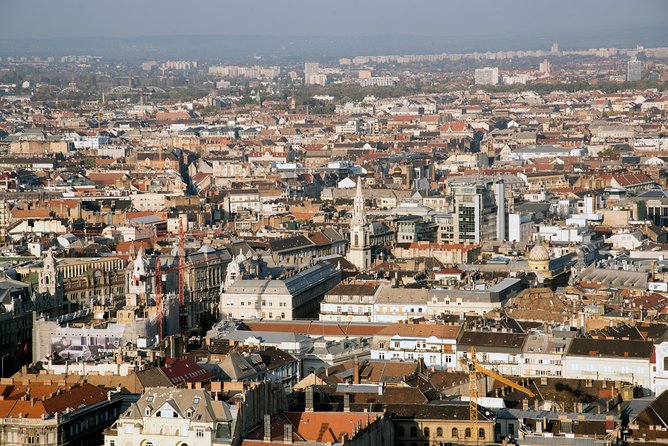 Budapest 3-Hour City Tour - Parliament Square and the walk at the end