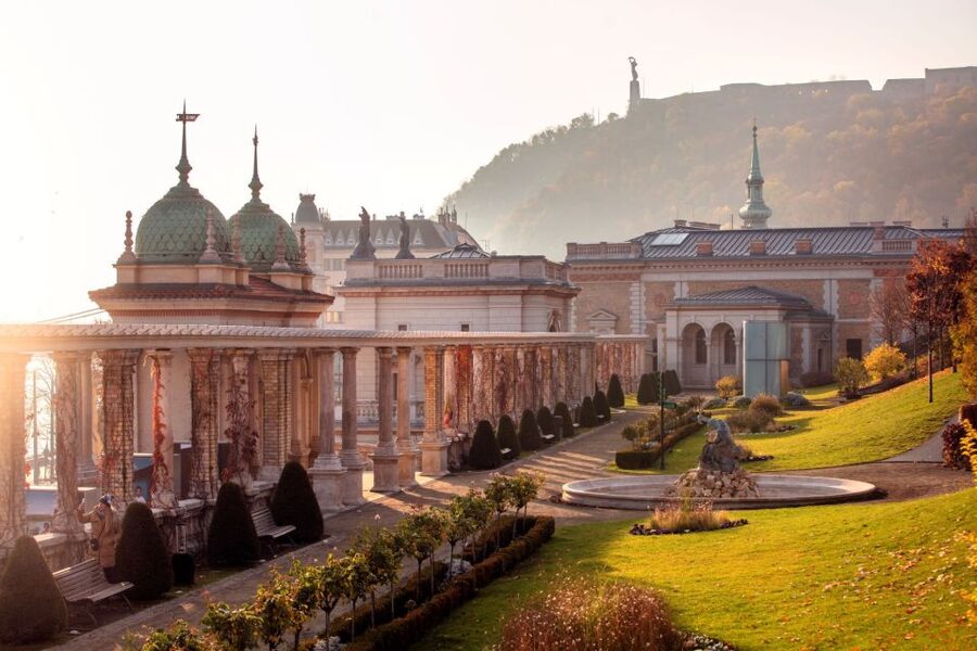 Budapest: 3-hour City Tour with Castle Walk + 1-hour Cruise - Castle Hill: the tour’s best walking section