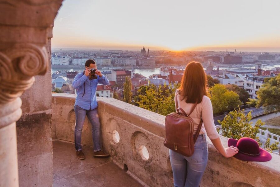 Budapest: 3-hour City Tour with Castle Walk + 1-hour Cruise - The guides can make or break the pace