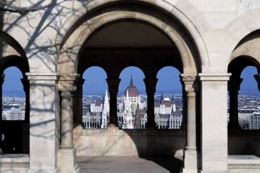 Budapest: 3-Hour Grand City Tour and Castle Walk - What the bus ride adds