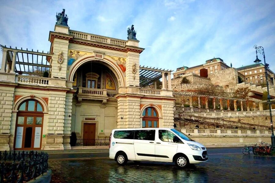 Budapest: 3-Hour Grand City Tour and Castle Walk - Heroes’ Square and Andrássy Avenue