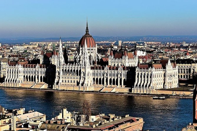 Budapest: 3-Hour Live-guided Bus Tour and 1-hour River Cruise - Who will get the most from this tour
