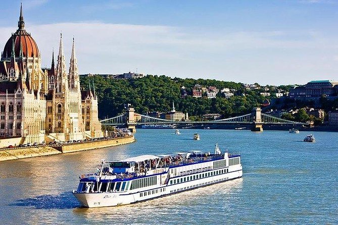 Budapest Airport Private Departure Transfer : City to Airport - Pickup at your hotel, apartment, or private address