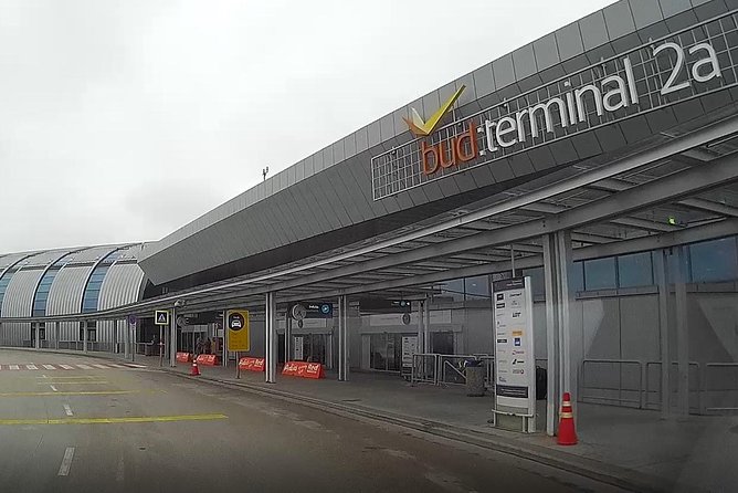 Budapest Airport Transfer - return (arrival & departure) with discount - Meeting your driver at Budapest Airport