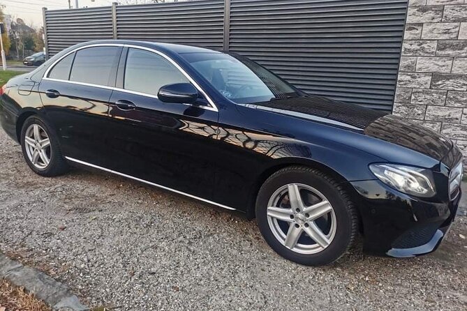 Budapest Airport transfer - A private Audi estate and a little comfort
