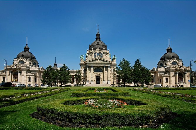 Budapest All in One Small Group Walking Tour with Strudel Stop - City Park and the story behind Vajdahunyad Castle