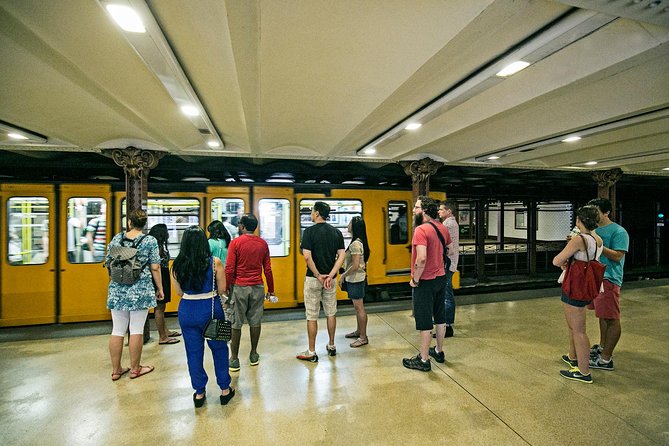 Budapest All in One Small Group Walking Tour with Strudel Stop - A welcome break at Strudel House