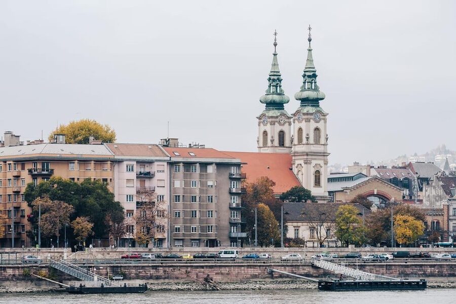 Budapest: Alternative Street Art & Jewish Tour - Why the old and new contrast works