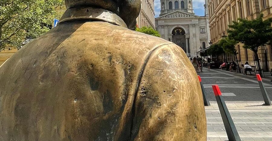 Budapest: Assist the Authorities Outdoor Escape Room Game - Following the Trail Through Central Budapest