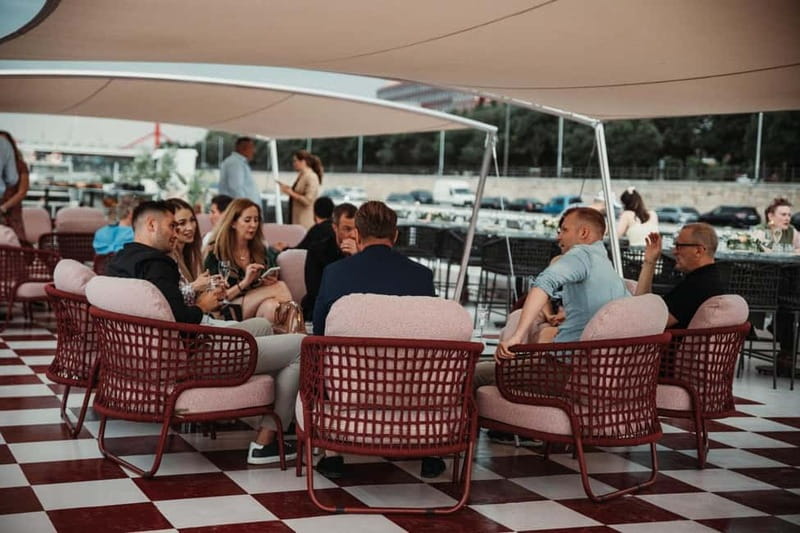 Budapest: BBQ Dinner Cruise w/ Live Music & Unlimited Drinks - Seasonal food prepared in a show kitchen