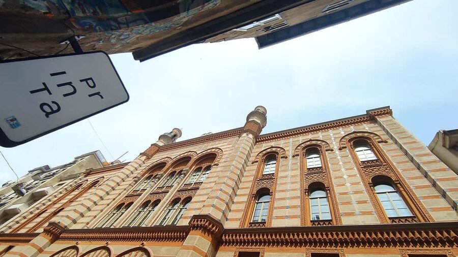Budapest: Best of Downtown and Jewish Quarter Tour - Szabadság Square and Budapest’s public face