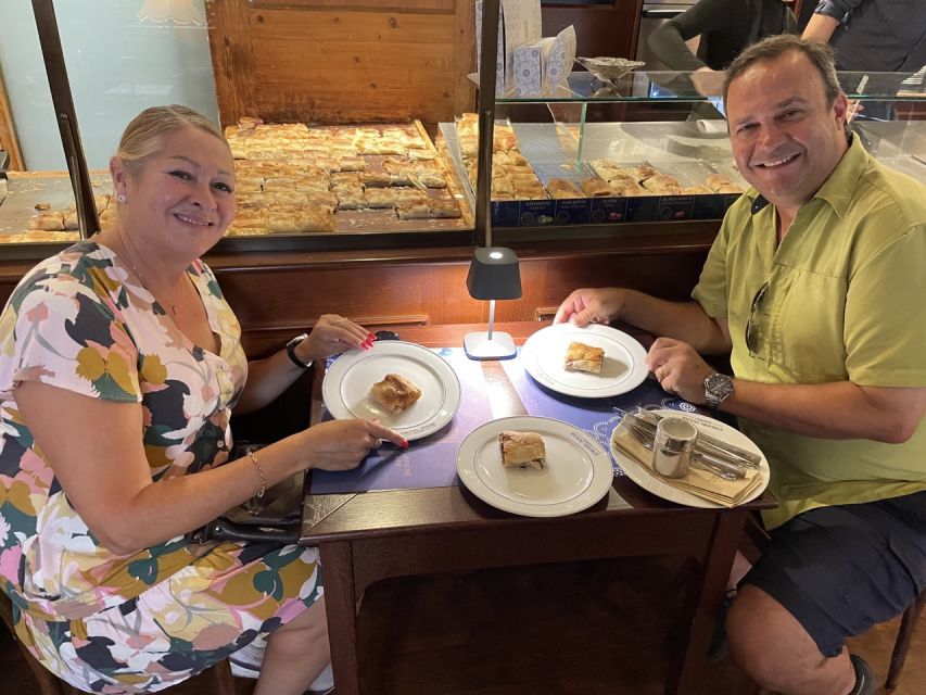Budapest Bites: A street food adventure (5 dishes included) - Small-group feel and the guide’s teaching style
