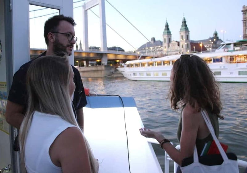 Budapest: Boat Cruise with Personal Guide and Drink - The one-hour route and its landmark views