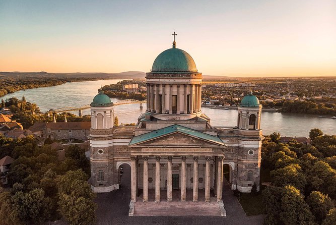 Budapest-Bratislava One-Way Sightseeing Transfer - Esztergom: Hungary’s grandest church stop