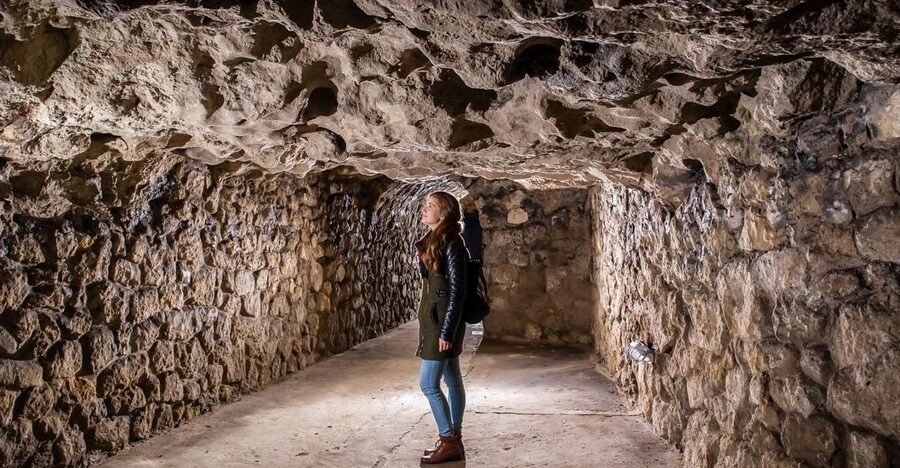 Budapest: Buda Castle Cave Tour - A passage through medieval and Ottoman-era Buda