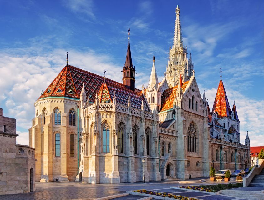 Budapest: Buda Walking Tour - Holy Trinity Square and the smaller details