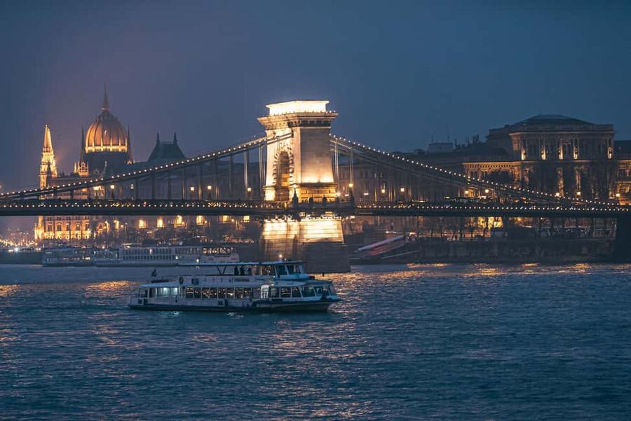 Budapest By Night Sightseeing Cruise - Is $16 good value?