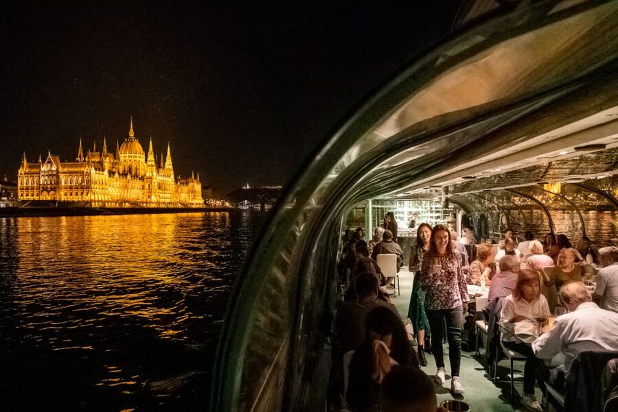 Budapest: Candlelit Dinner River Cruise with Live Music - The view from the riverfront after sunset