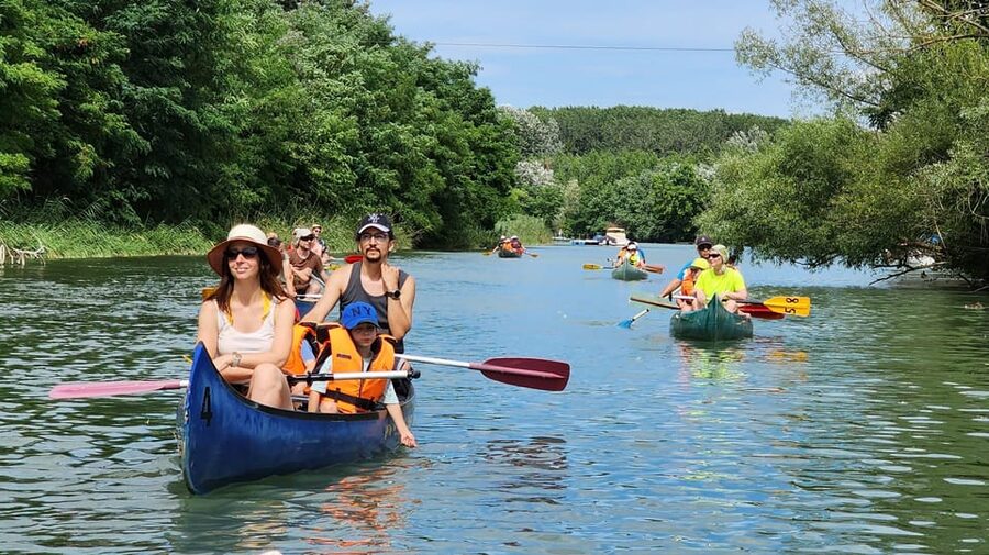 Budapest: Canoeing the Danube w or wo Sauna or Danube Beach - Leányfalu brings the day back to Hungary