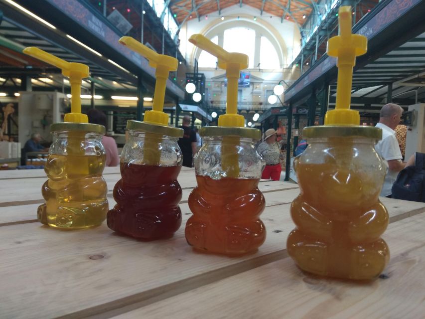 Budapest: Central Market Hall Guided Food Tour with Tastings - Practical details that can save you trouble