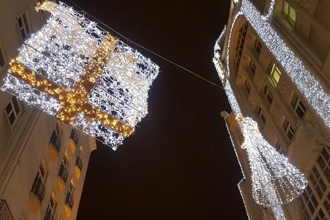 Budapest Christmas Market Tour with Basilica visit & Chimney cake - The Danube promenade at night