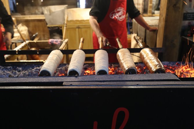 Budapest Christmas Market Tour with Basilica visit & Chimney cake - Group size, timing, and practical planning