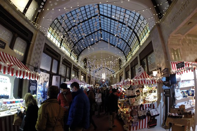 Budapest Christmas Walking Tour & Entry to St Stephen's Basilica - What the $106.94 price gets you