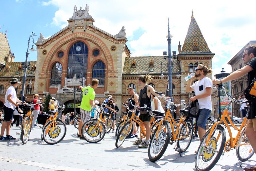 Budapest: City Bike Tour with Coffee Stop - What the $45 price really covers