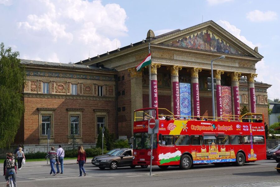 Budapest: City Sightseeing Hop-On Hop-Off Bus Tour & Extras - Margaret Bridge, Parliament, and the final loop