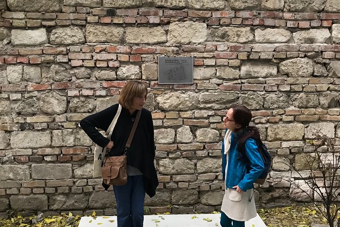Budapest City Walk in Jewish Quarter - The guide makes the difference