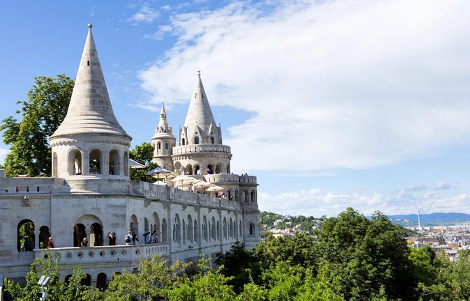 Budapest classic tour - Heroes’ Square and the City Park monuments