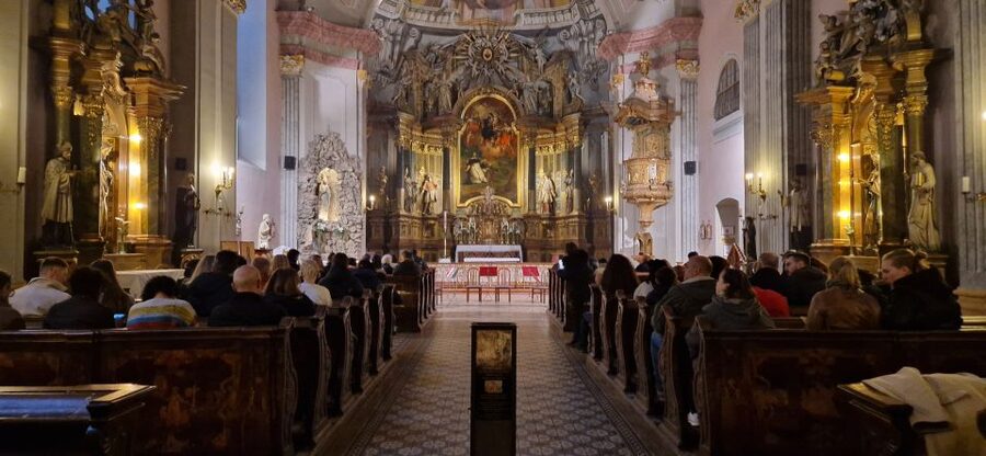 Budapest: Classical Music Concert in St. Michael's Church - Seating, sightlines, and comfort